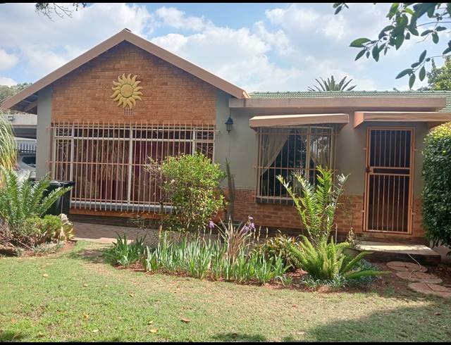 5 BEDROOM HOUSE FOR SALE IN BIRCHLEIGH